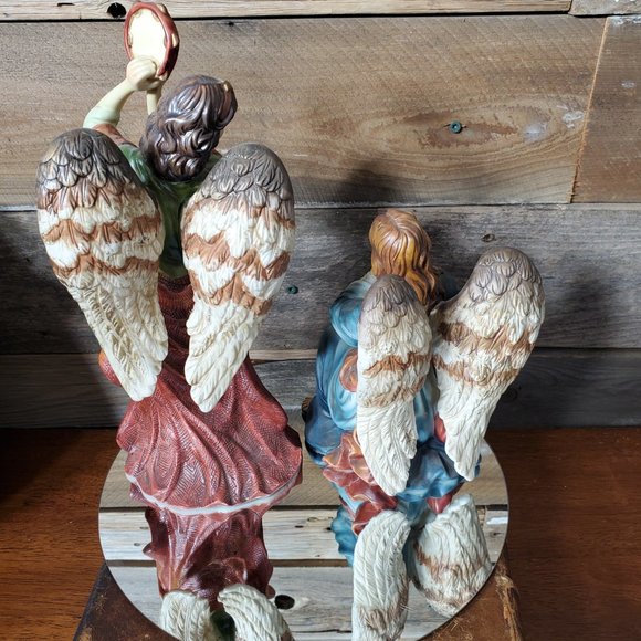 Grandeur Noel Collectible Porcelain Angel Set - Picture 5 of 12